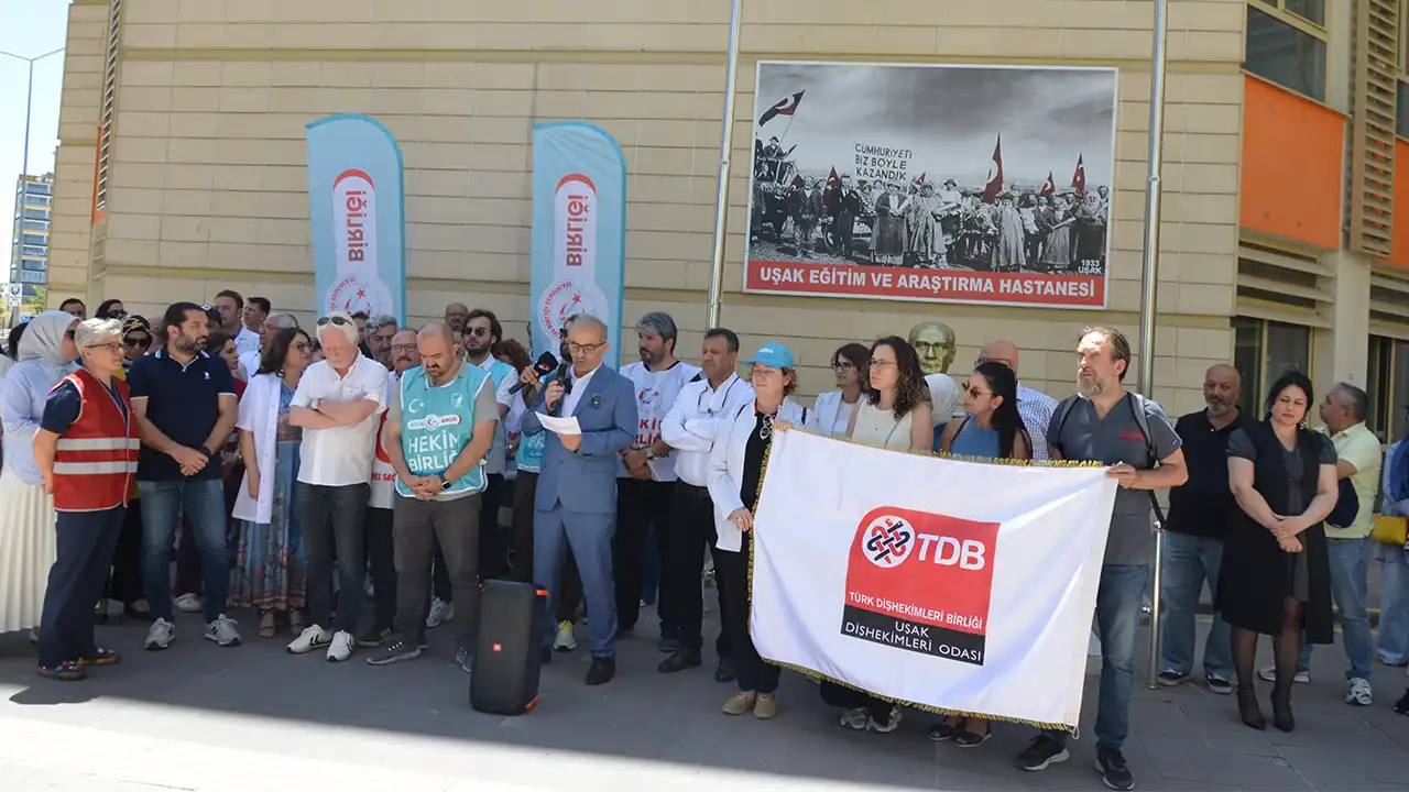 Uşak’ta Sağlık Çalışanları Ayaklandı