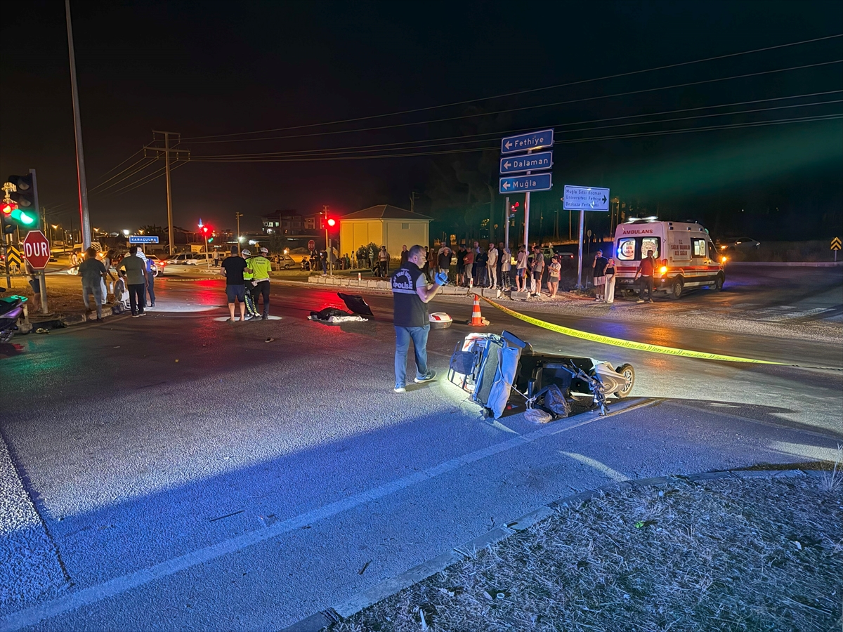 Muğla'da tırla çarpışan motosikletin sürücüsü hayatını kaybetti