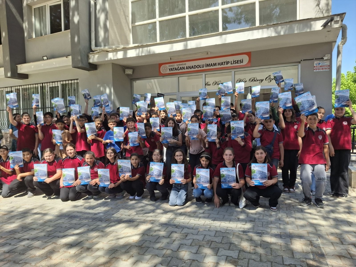 Denizli'de öğrenci ve öğretmenler Sancak adlı dergi yayımladı
