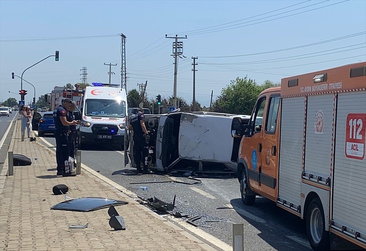 Aydın'da iki otomobilin çarpıştığı kazada 4 kişi yaralandı
