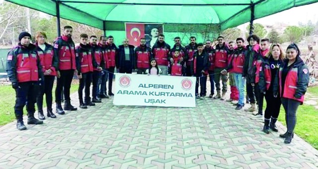 UŞAK ALPEREN ARAMA KURTARMA EKİBİ DEPREM BÖLGESİNDE