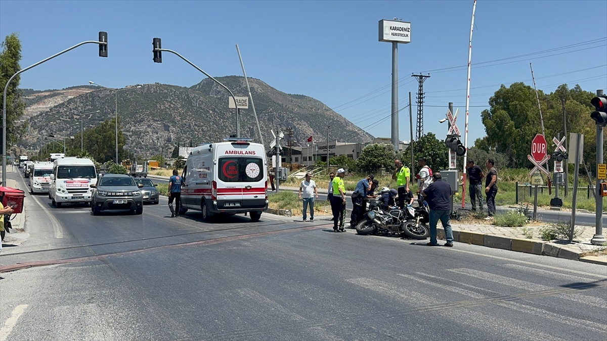 Söke'de iki motosikletin çarpıştığı kazada 1 kişi yaralandı