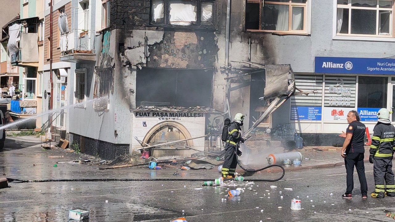 Kütahya'da tüp satılan iş yerindeki patlamada 3'ü ağır 8 kişi yaralandı