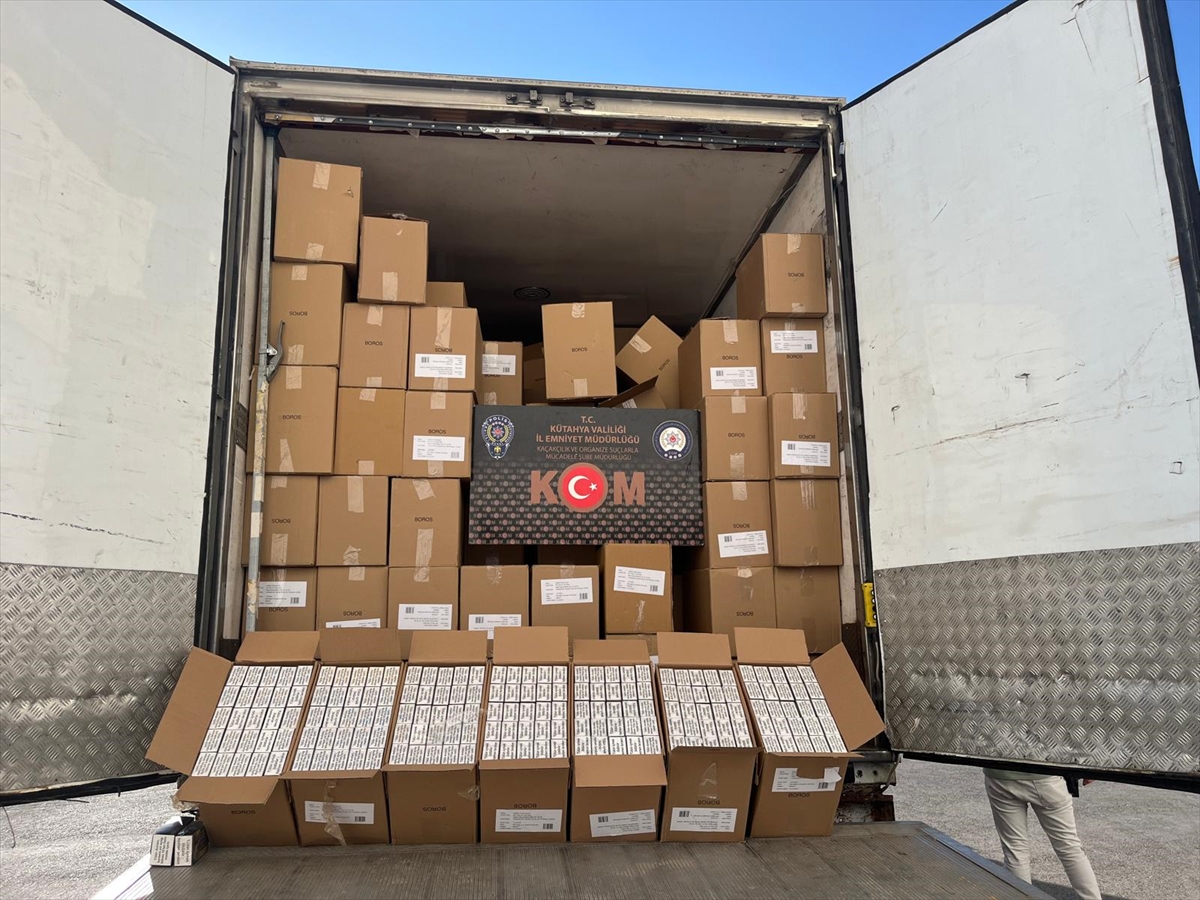 Kütahya'da 5 milyon 980 bin boş makaron ele geçildi