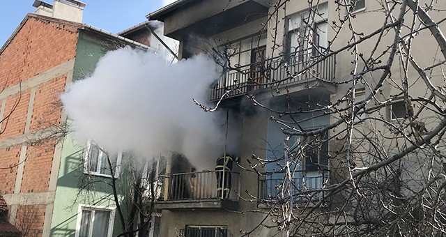 BANAZ'DA EVDE ÇIKAN YANGIN SÖNDÜRÜLDÜ