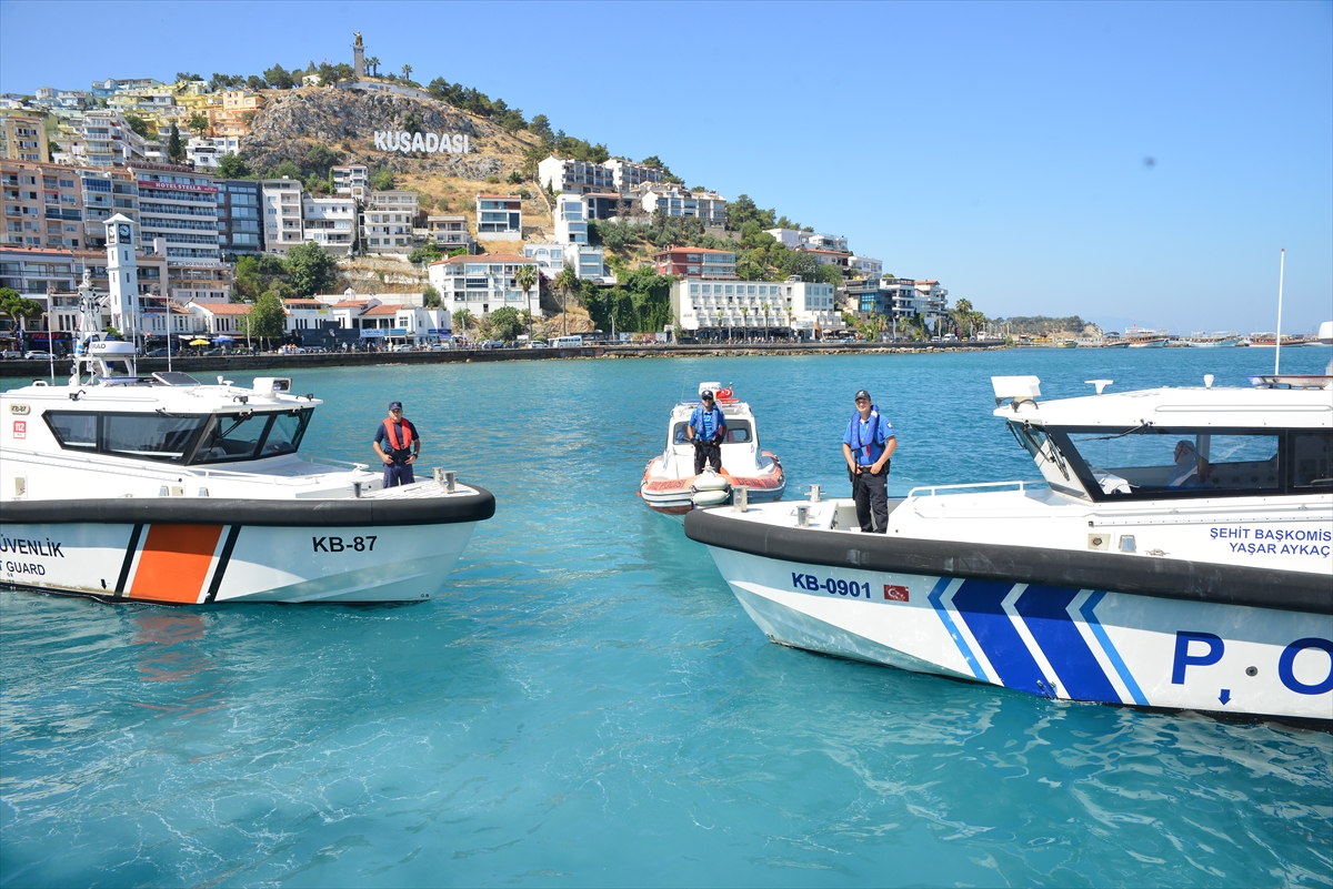 Kuşadası'nda Denizcilik ve Kabotaj Bayramı kutlandı