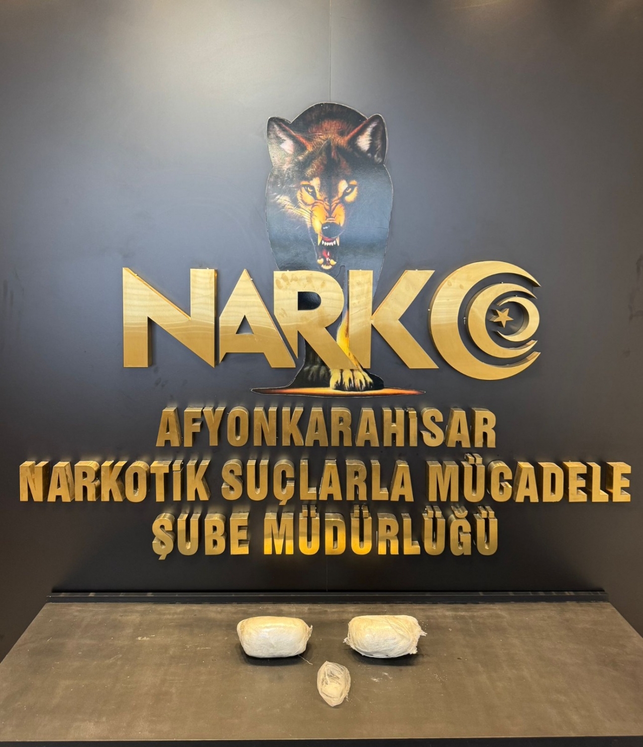 Afyonkarahisar'da uyuşturucu operasyonunda yakalanan şüpheli tutuklandı
