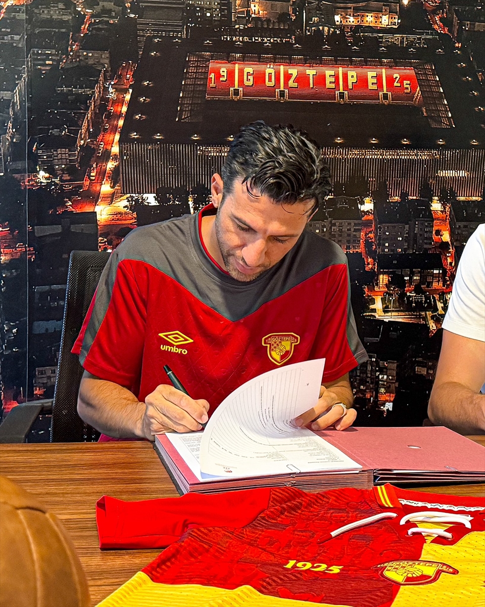 Göztepe'de İsmail Köybaşı'nın sözleşmesi 1 yıl uzatıldı