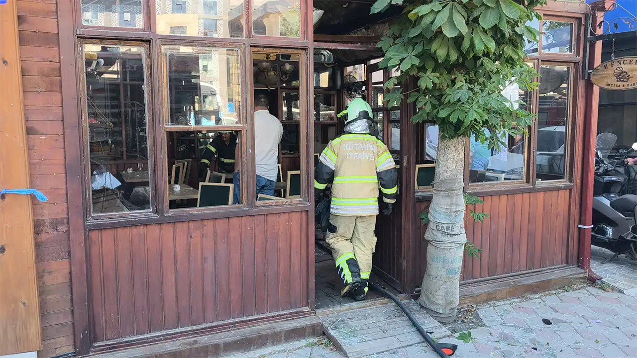 Kütahya'da kafede tüp patlaması sonucu 1 kişi yaralandı