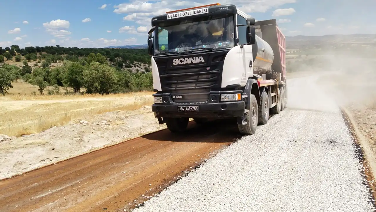 Uşak Kırsalında Yol Seferberliği: 3 Köy Yolu Yenileniyor