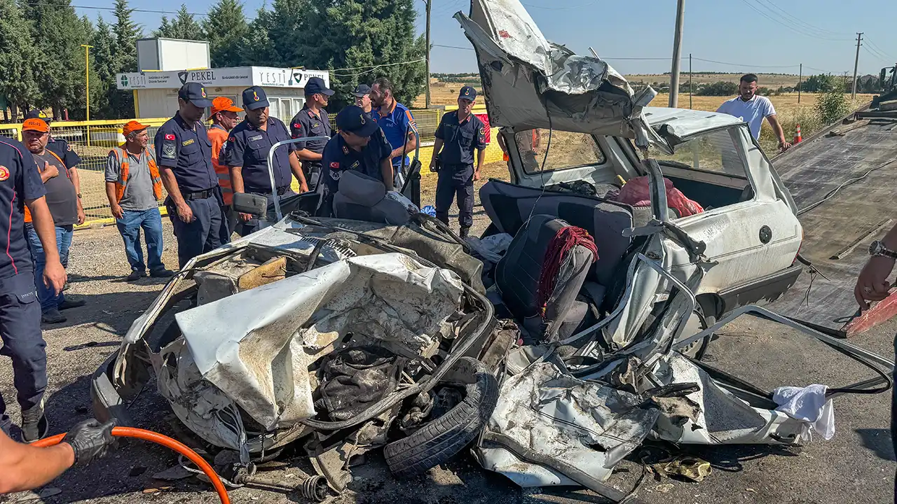 Uşak-Ulubey Yolunda Feci Kaza: 2 Ölü