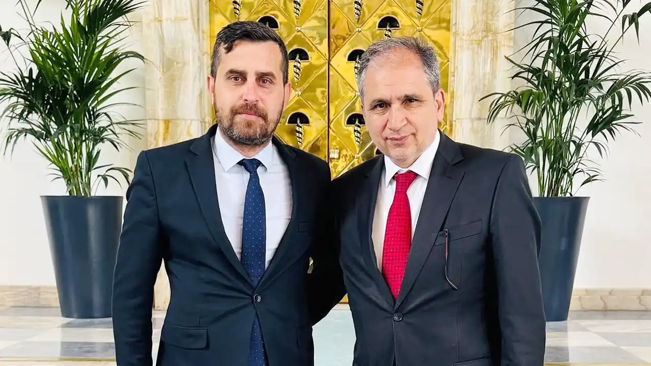 Ak Parti Banaz'da Başkan Erdoğan İstifa Etti