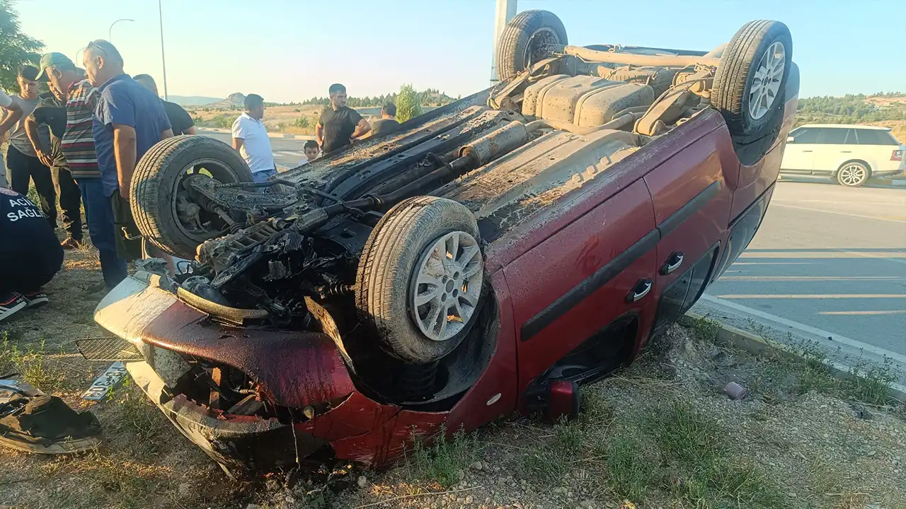 Afyon-Uşak Yolunda Korkunç Kaza: 9 Yaralı!