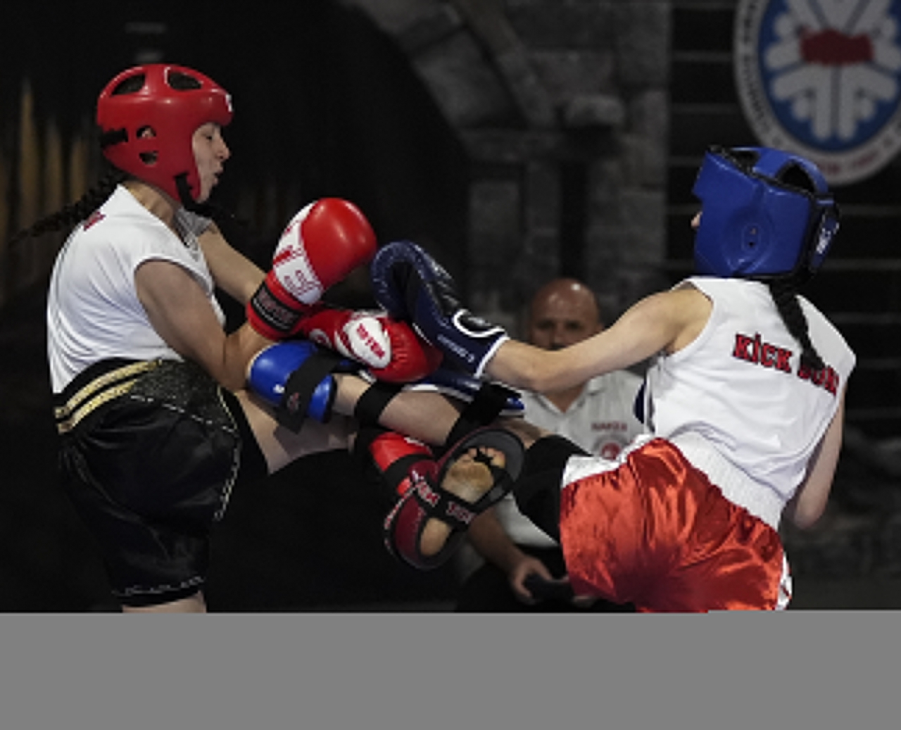 İzmir'de düzenlenen Türkiye Kick Boks Şampiyonası sona erdi