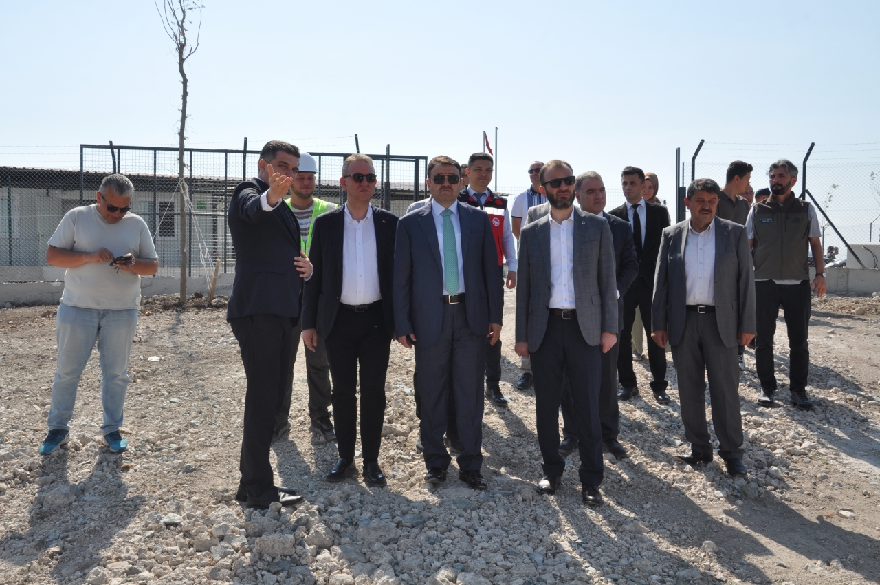Kütahya'ya 10 bin sahipsiz hayvan kapasiteli merkez yapıldı