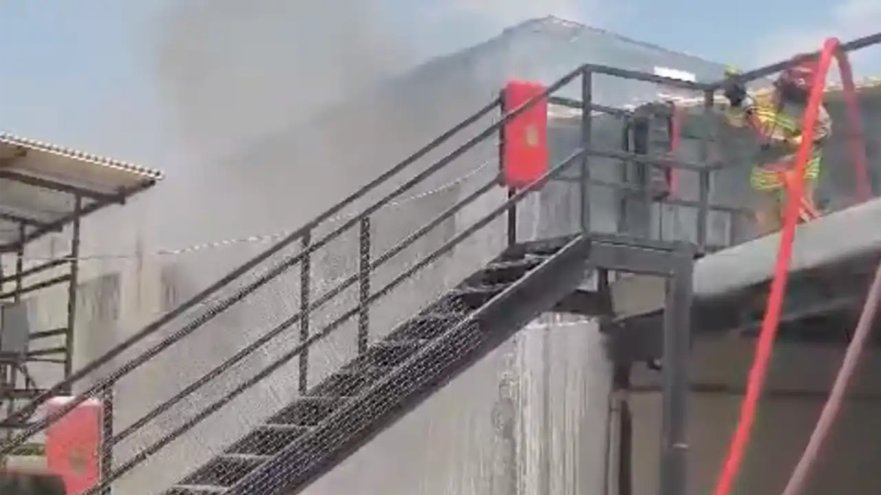 Uşak OSB’de Bulunan Karataş İplik'te Yangın Çıktı!