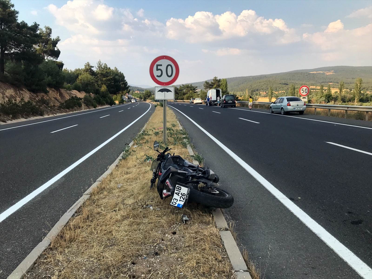 Uşak'ta refüje çarpan motosikletin sürücüsü Alaatdin Aksoy öldü