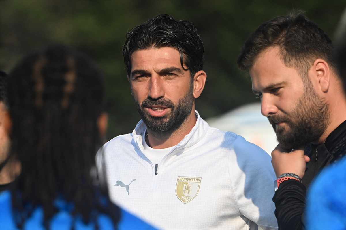 Bodrumspor Teknik Direktörü Burhan Eşer, takım kültürüyle hedeflere odaklanacak