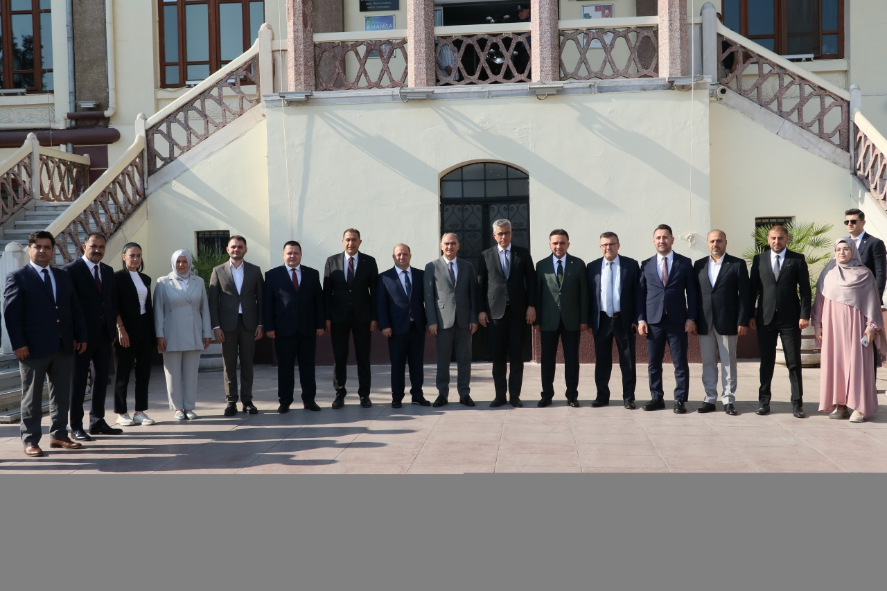 Sağlık Bakanı Kemal Memişoğlu, Manisa'da konuştu