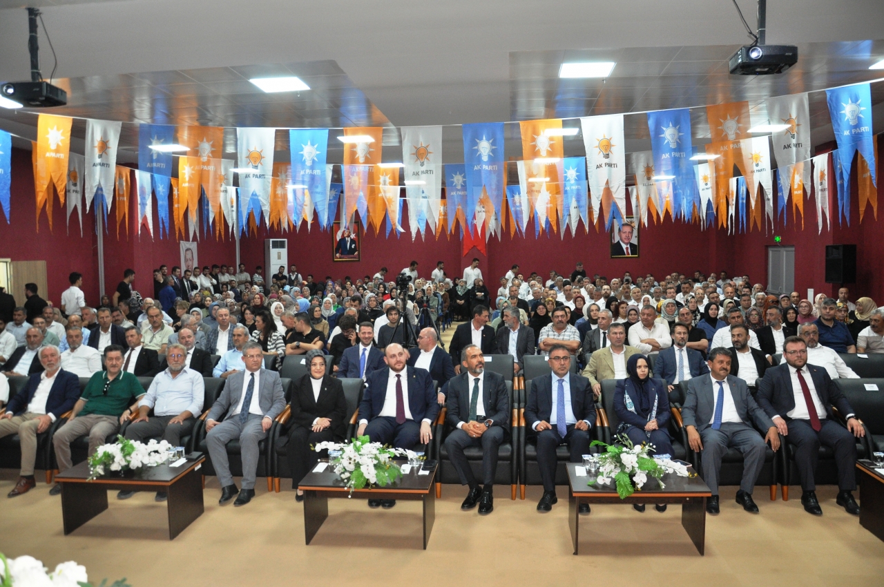 AK Parti Genel Başkan Yardımcısı Büyükgümüş, Kütahya'da konuştu