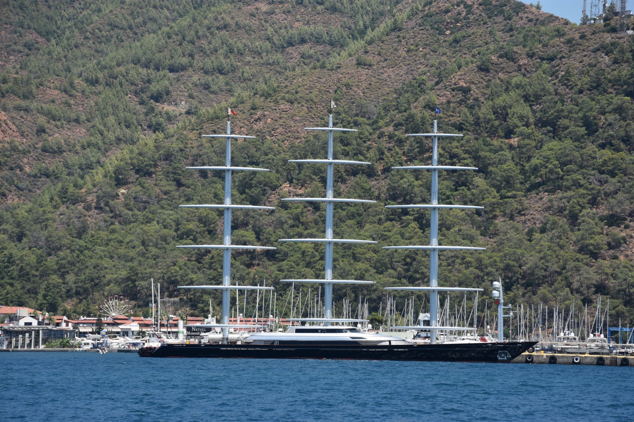 "Maltese Falcon" isimli lüks yat Marmaris'te