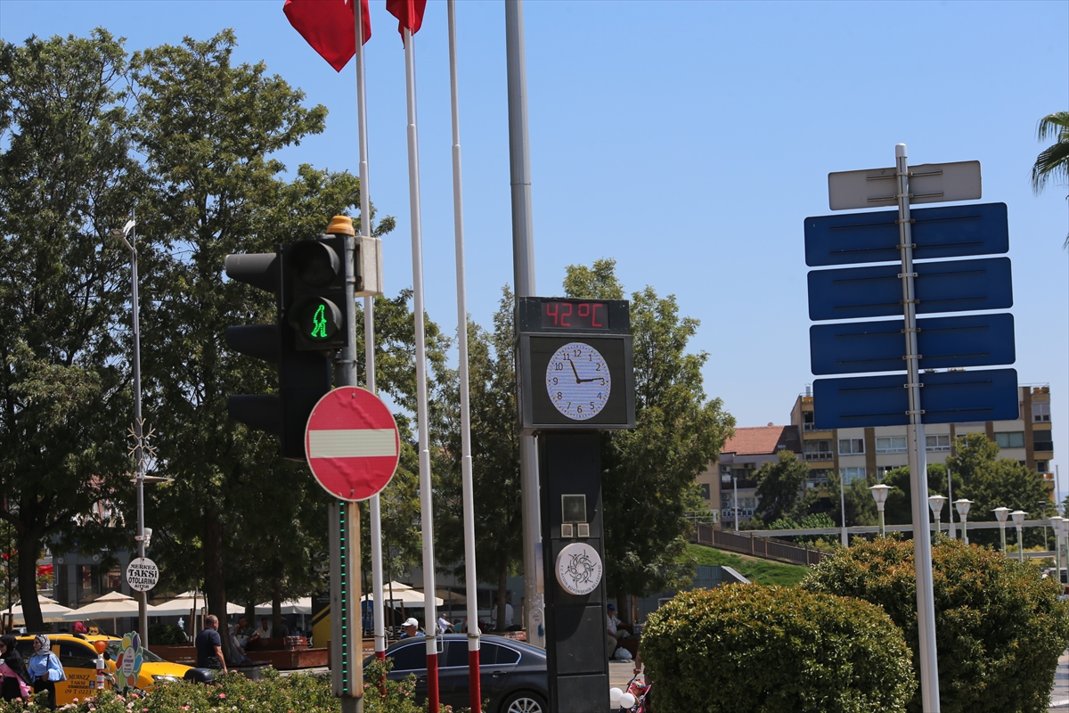 İzmir ve Aydın'da sıcak hava günlük hayatı olumsuz etkiledi