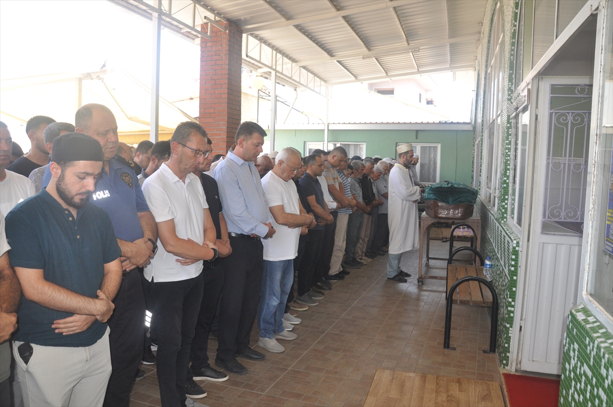 Trafik kazasında yaşamını yitiren AK Parti'li Çetin son yolculuğuna uğurlandı