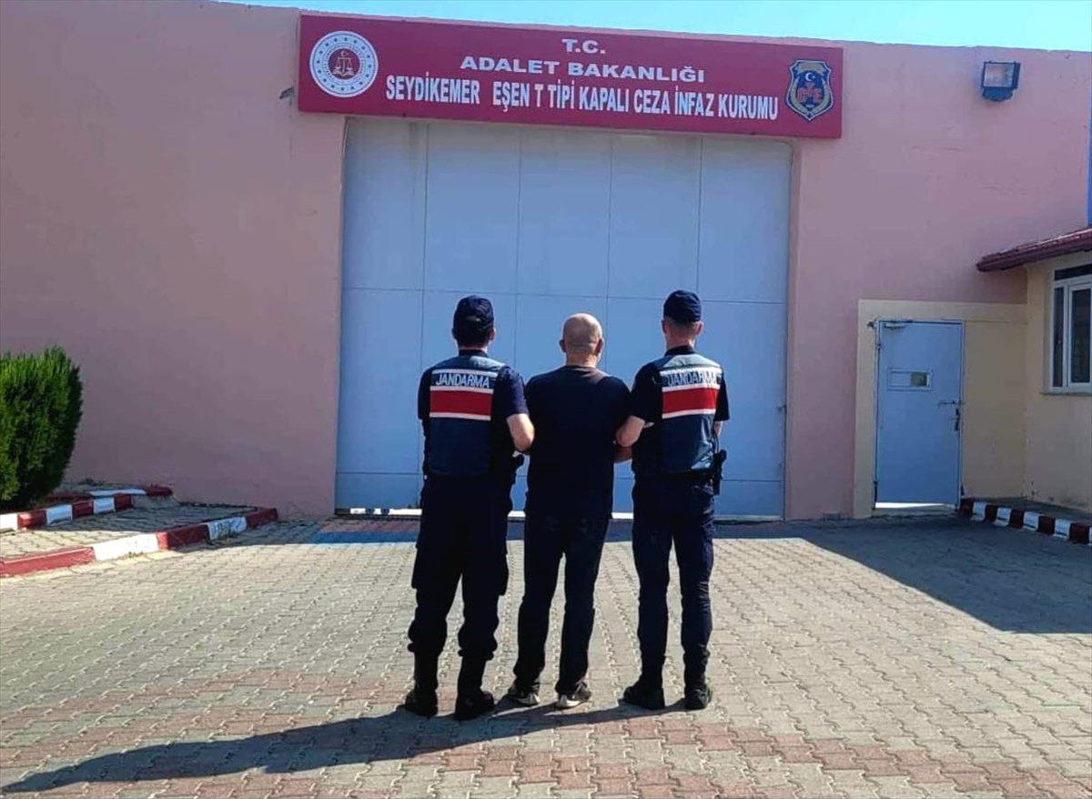Fethiye'de 12 yıl 8 ay hapis cezası bulunan hükümlü yakalandı