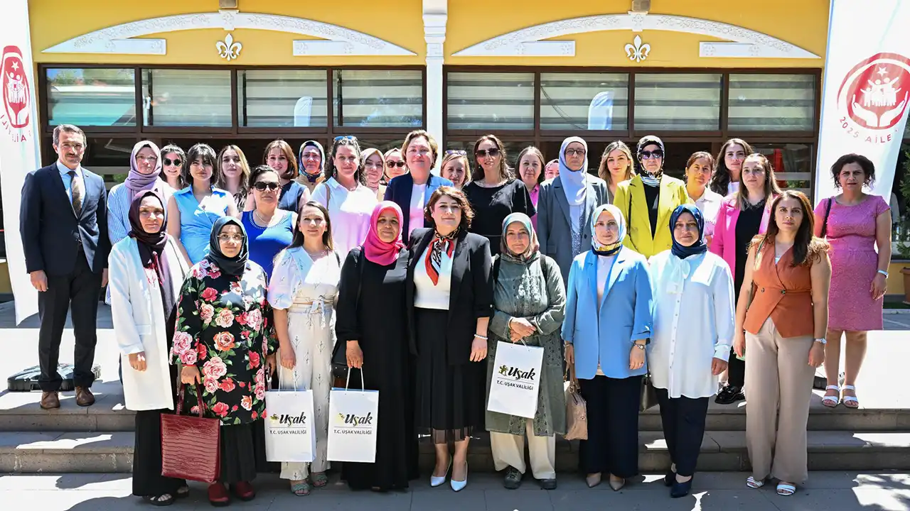 Uşak’ta Gönül Elçileri Buluştu: Her Çocuğa Bir Umut!