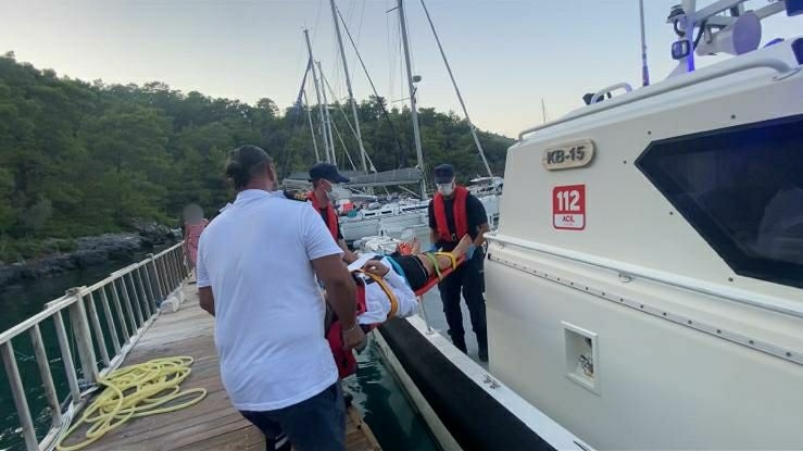 Muğla açıklarında 3 kişiye tıbbi tahliye
