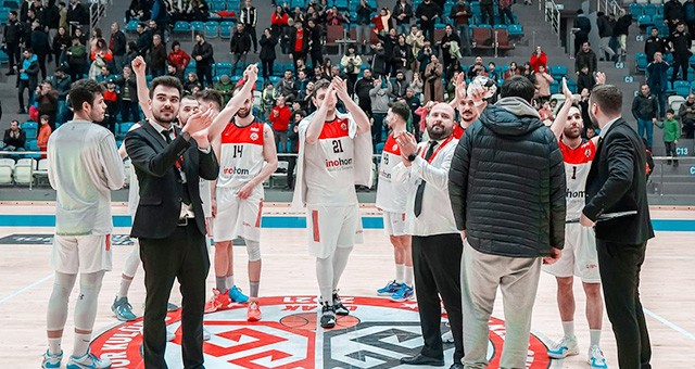 İLKLER ŞEHRİ UŞAK, SAHASINDA KONUK ETTİĞİ SARAY SPOR 1953’Ü 90-75 MAĞLUP ETTİ