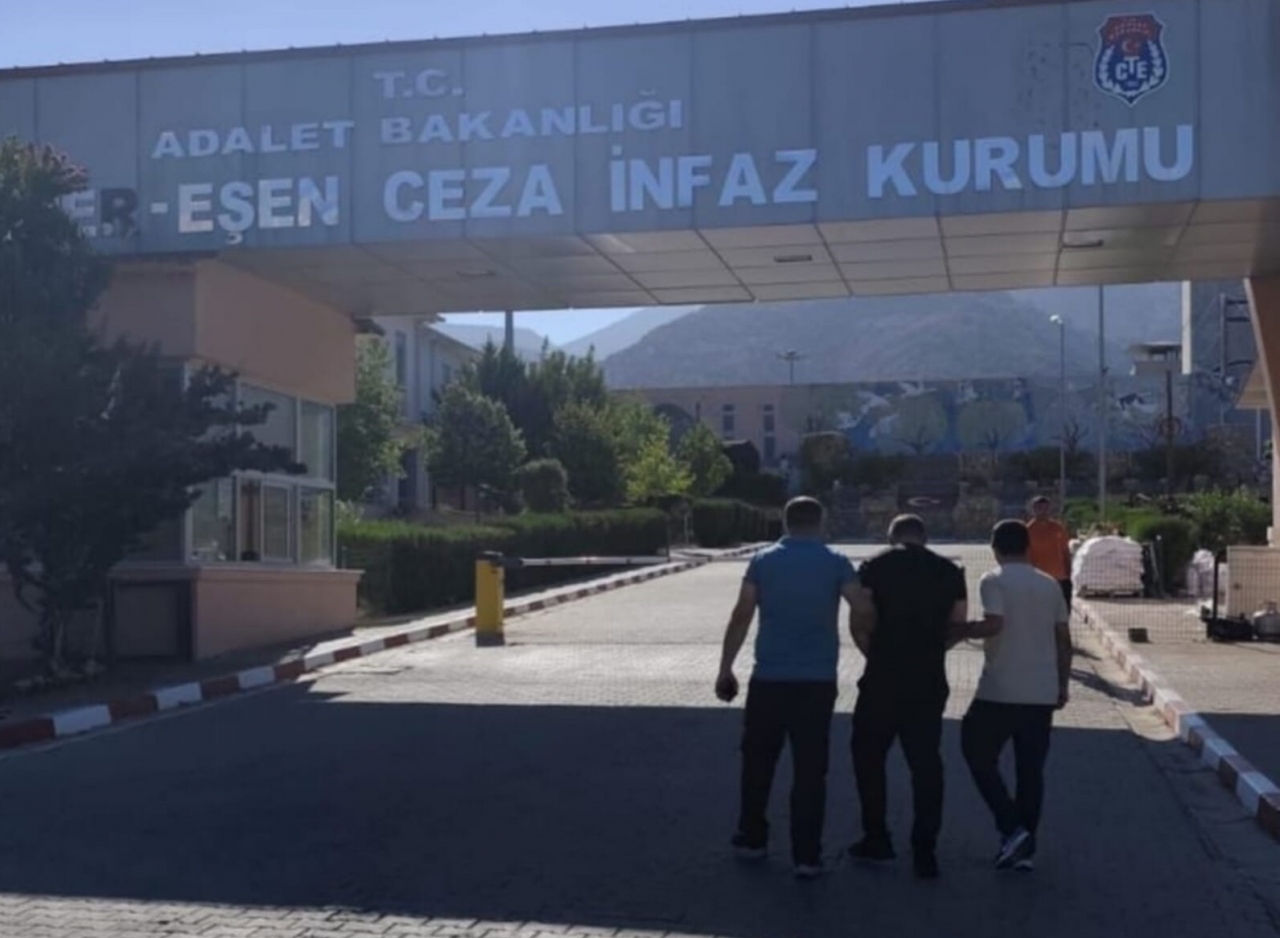 Fethiye'de 49 yıl hapis cezası bulunan hükümlü yakalandı
