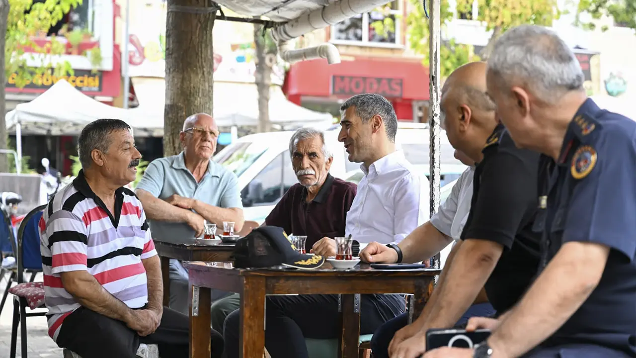 Vali Aktaş Uşak Esnafıyla Buluştu, Sorunları Dinledi
