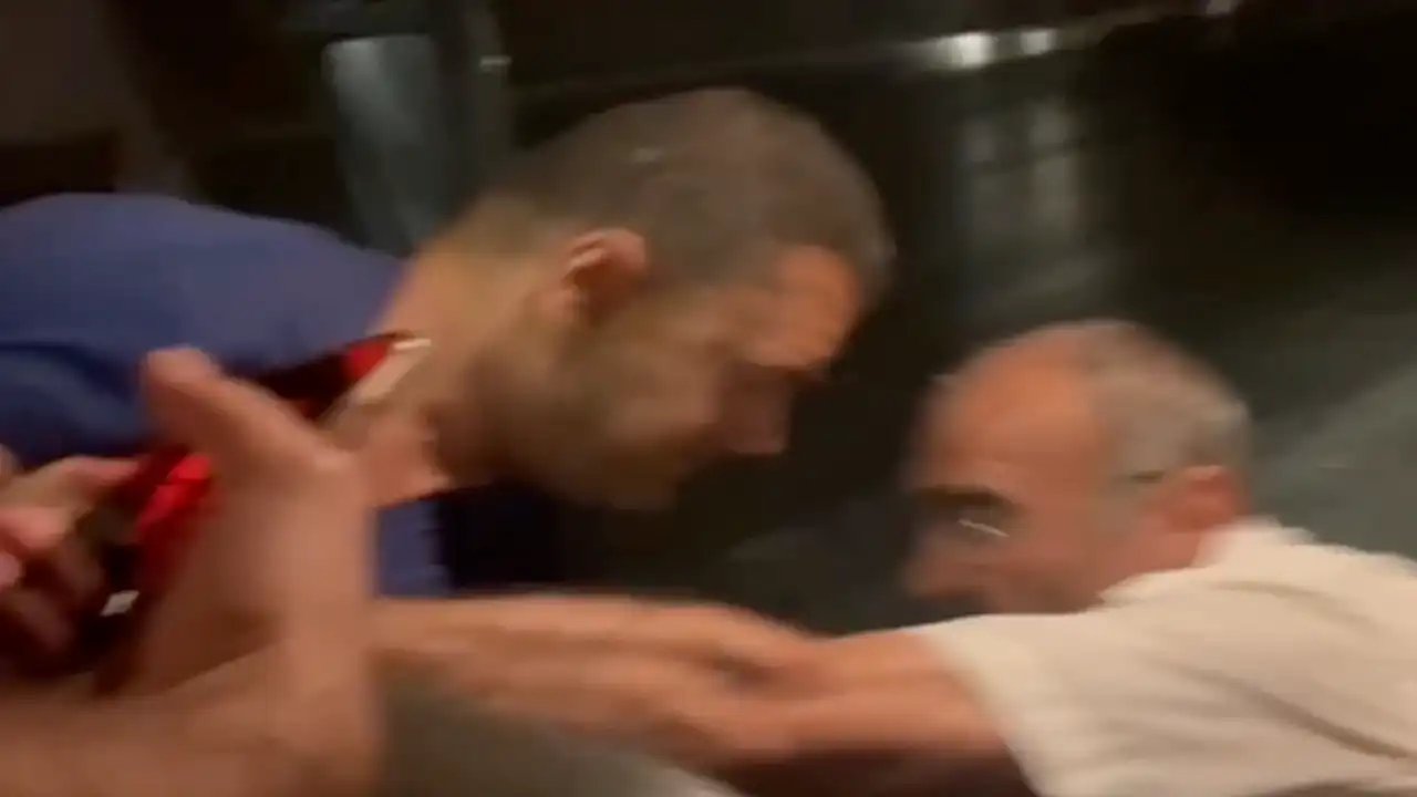 Kaptan ve Yedek Şoför Bıçakla Birbirine Girdi!