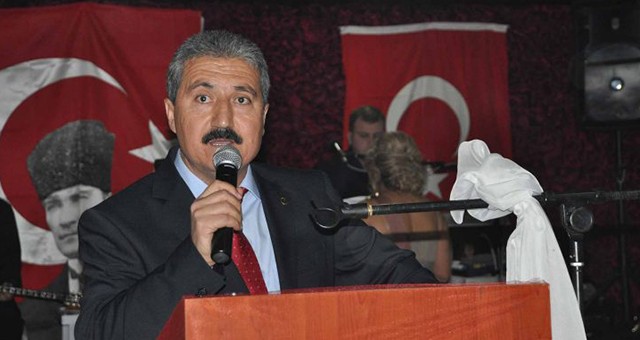 EĞİTİM İŞ SENDİKASI UŞAK ŞUBE BAŞKANI UZUN  “DEMOKRASI EŞİTLİK SAĞLANMASI İLE MÜMKÜN OLUR”