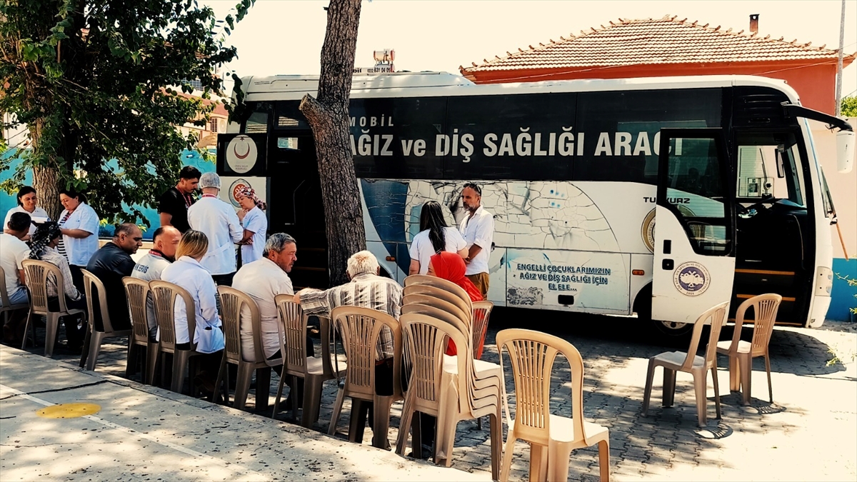 Menemen'de mobil diş sağlığı hizmeti veriliyor
