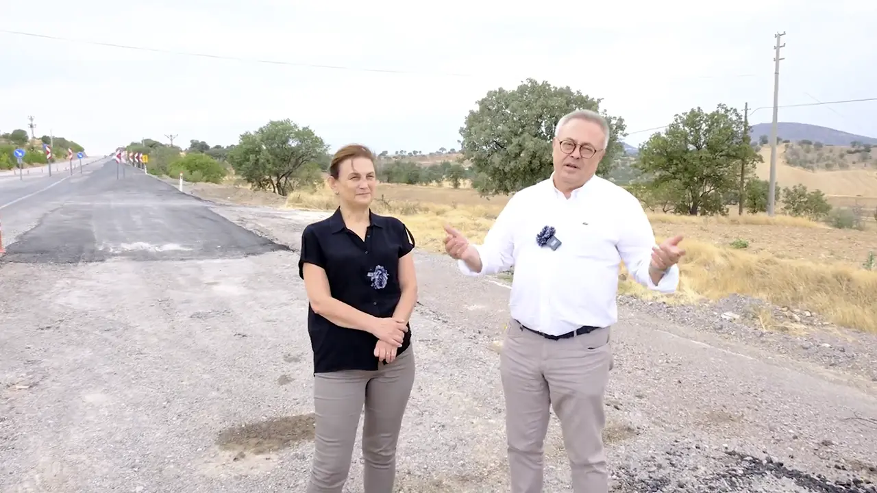 Karaoba’dan: “Eşme Yolu Leyla ile Mecnun’a Döndü!”