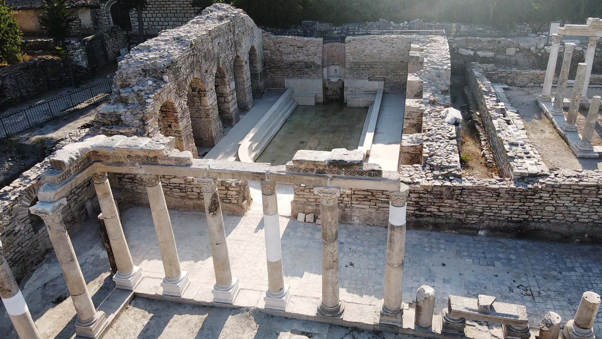 'Gladyatörler kenti' Stratonikeia'nın Roma hamamında 1900 yıl sonra su aktı