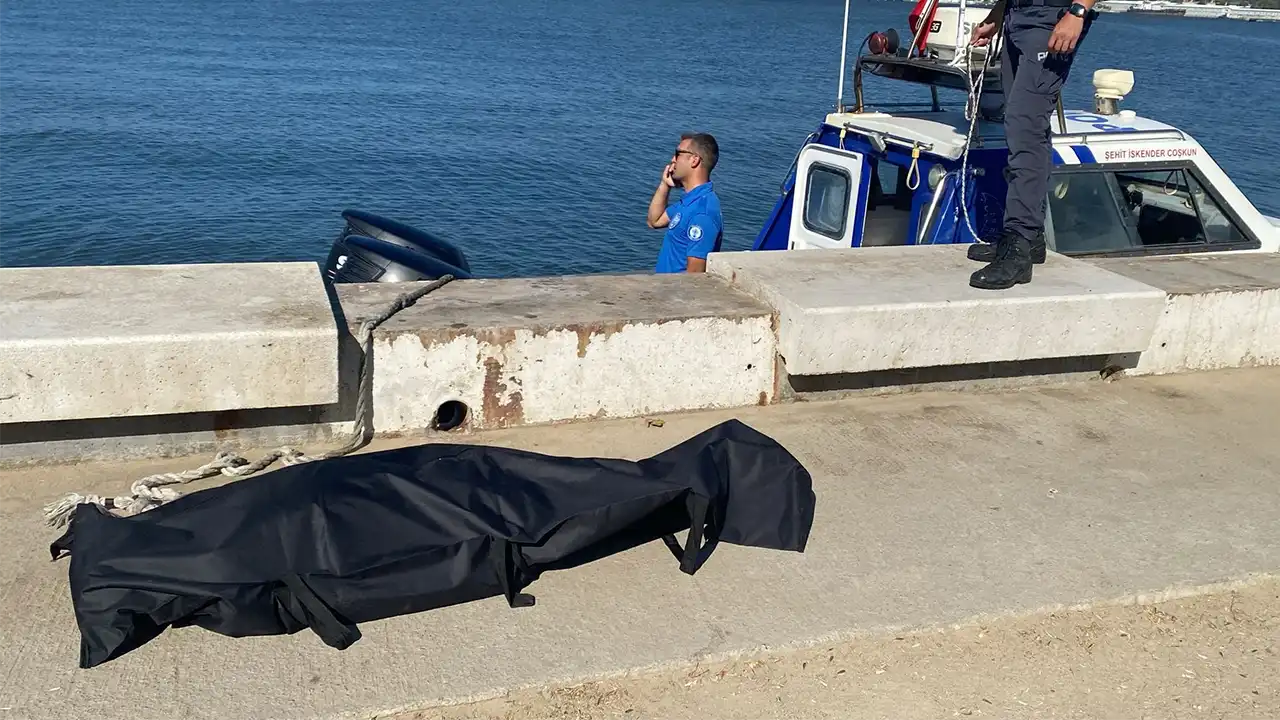 İzmir'de denizde erkek cesedinin bulunmasıyla ilgili 1 kişi gözaltına alındı