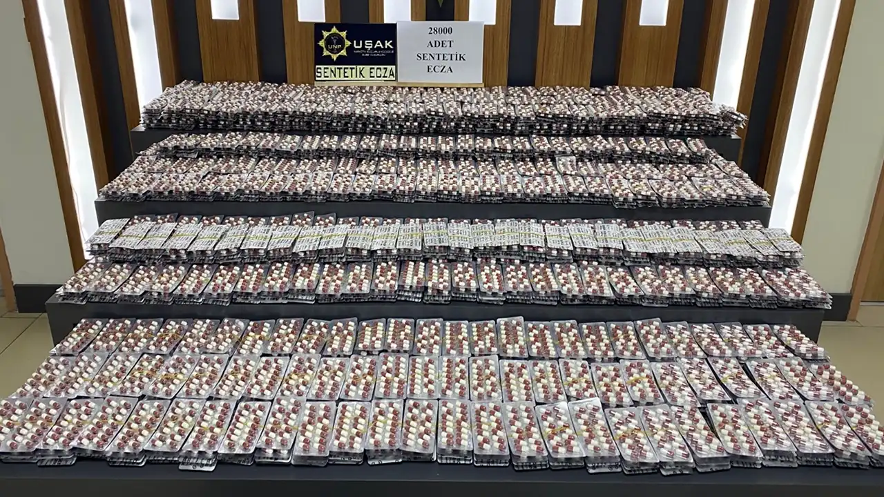 Uşak’ta 28 Bin Sentetik Ecza Ele Geçirildi