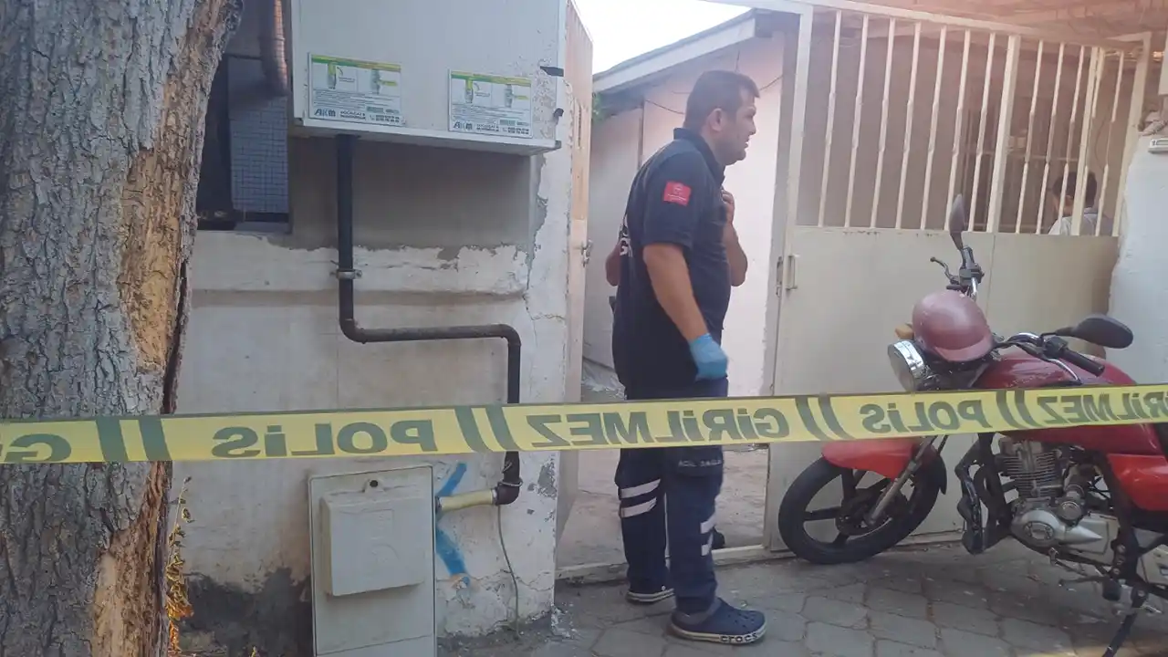 Manisa'da 16 yaşındaki kız çocuğu evinde bıçaklanmış halde ölü bulundu