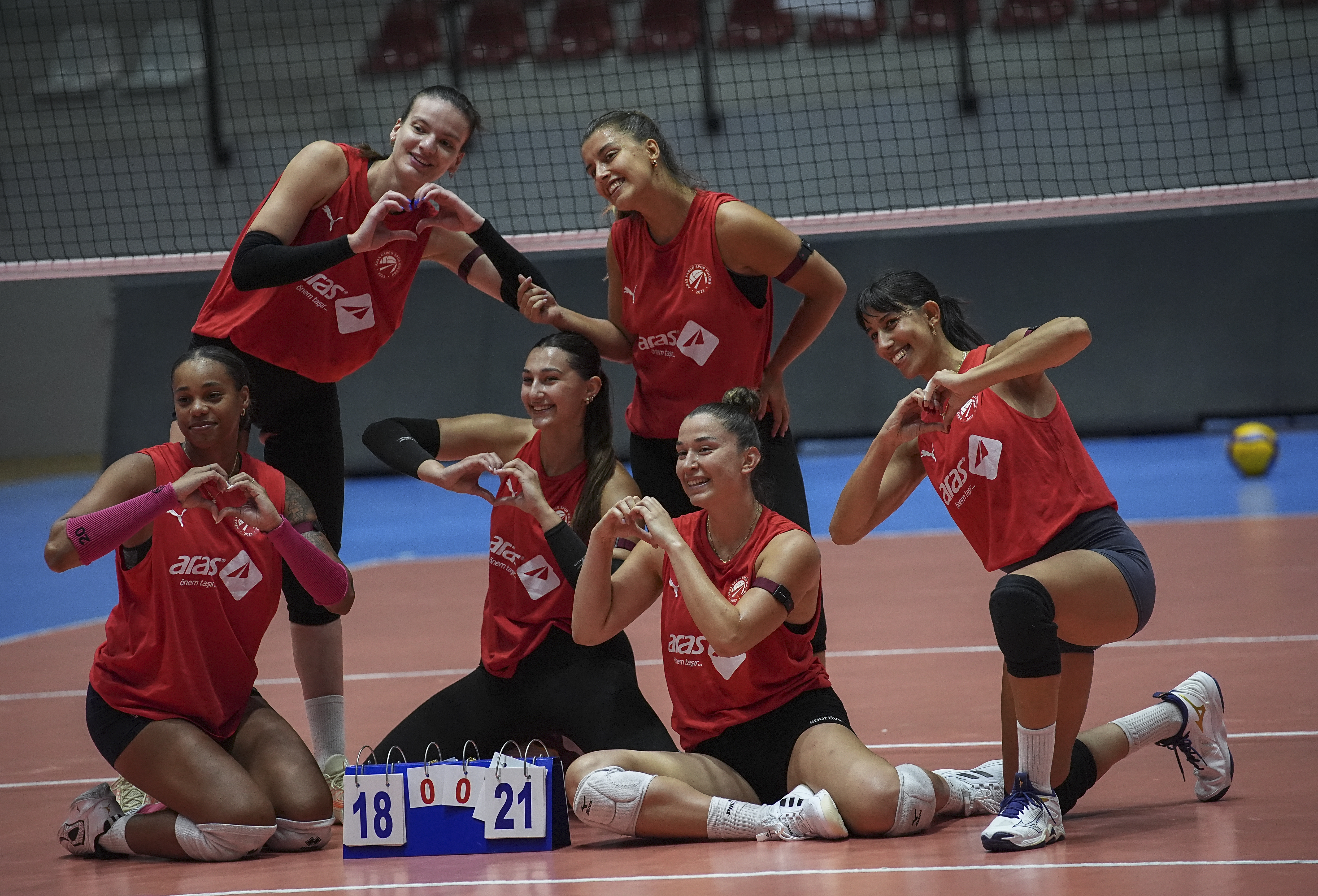 Aras Kargo, play-off hedefiyle sezonu erken açtı