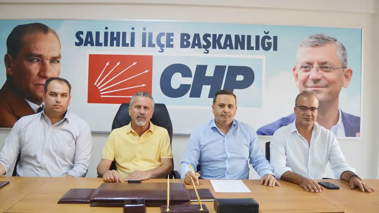 CHP Salihli İlçe Başkanı Akgün istifa ederek adaylıktan çekildi
