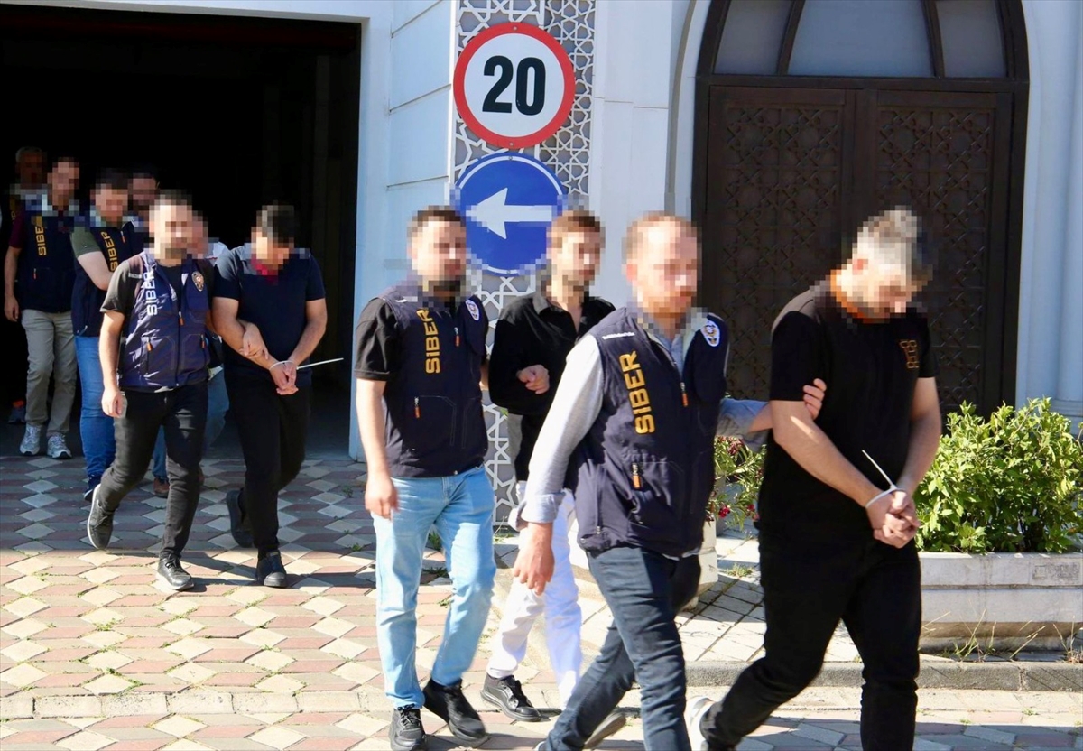 Afyonkarahisar merkezli dolandırıcılık operasyonunda 2 zanlı tutuklandı