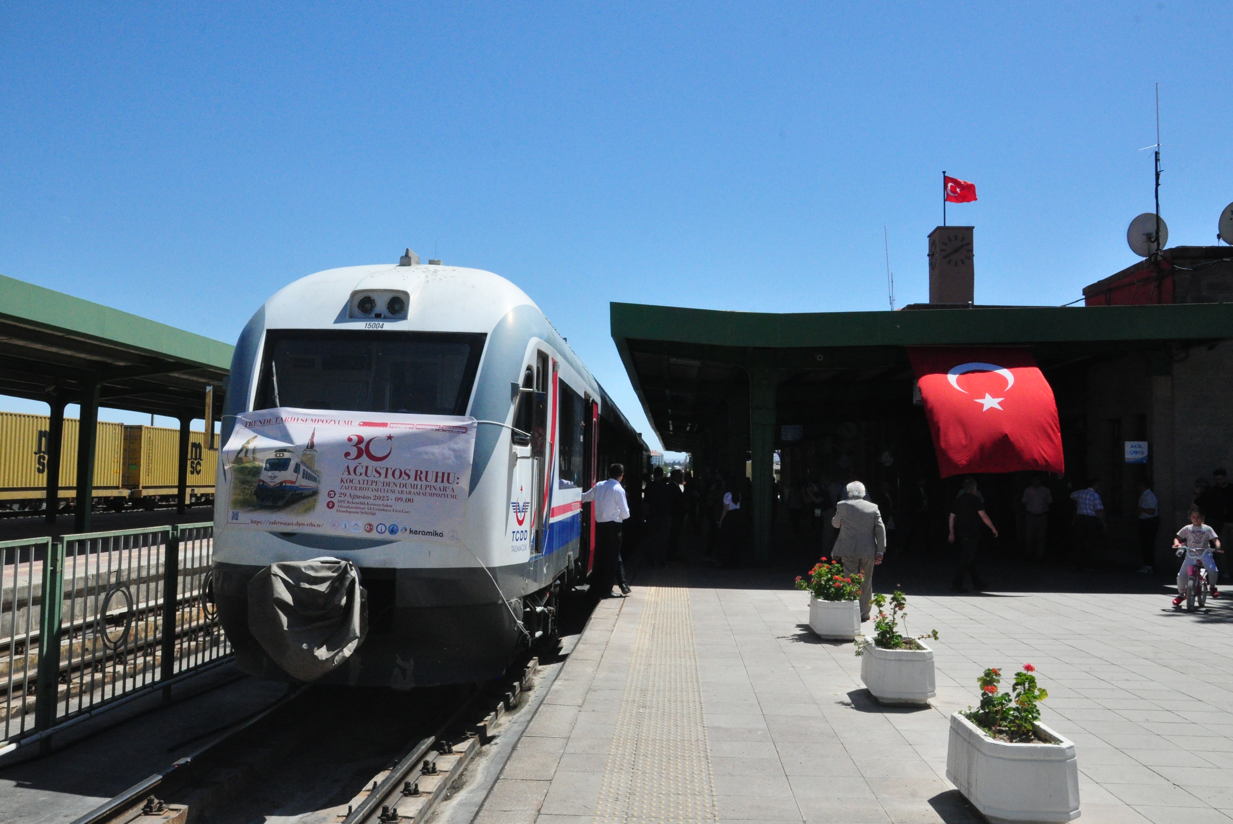 Afyonkarahisar'dan Dumlupınar'a tren yolculuğunda 'Büyük Zafer' anlatıldı