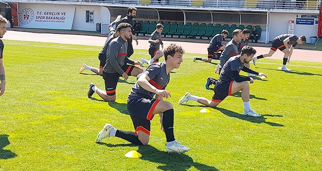 AFC KABLO KANALLARI UŞAKSPOR, 1 PUANA RAZI OLDU