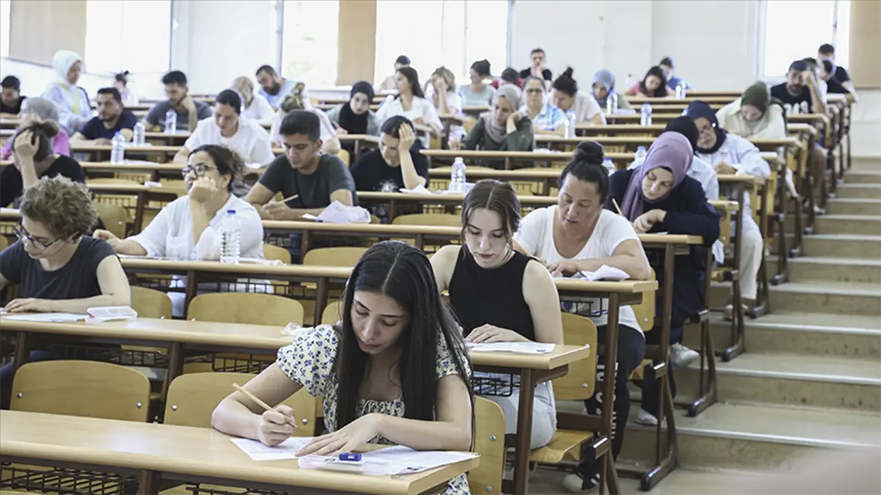 KPSS Maratonu Başlıyor: Uşak’ta Binlerce Aday Ter Dökecek
