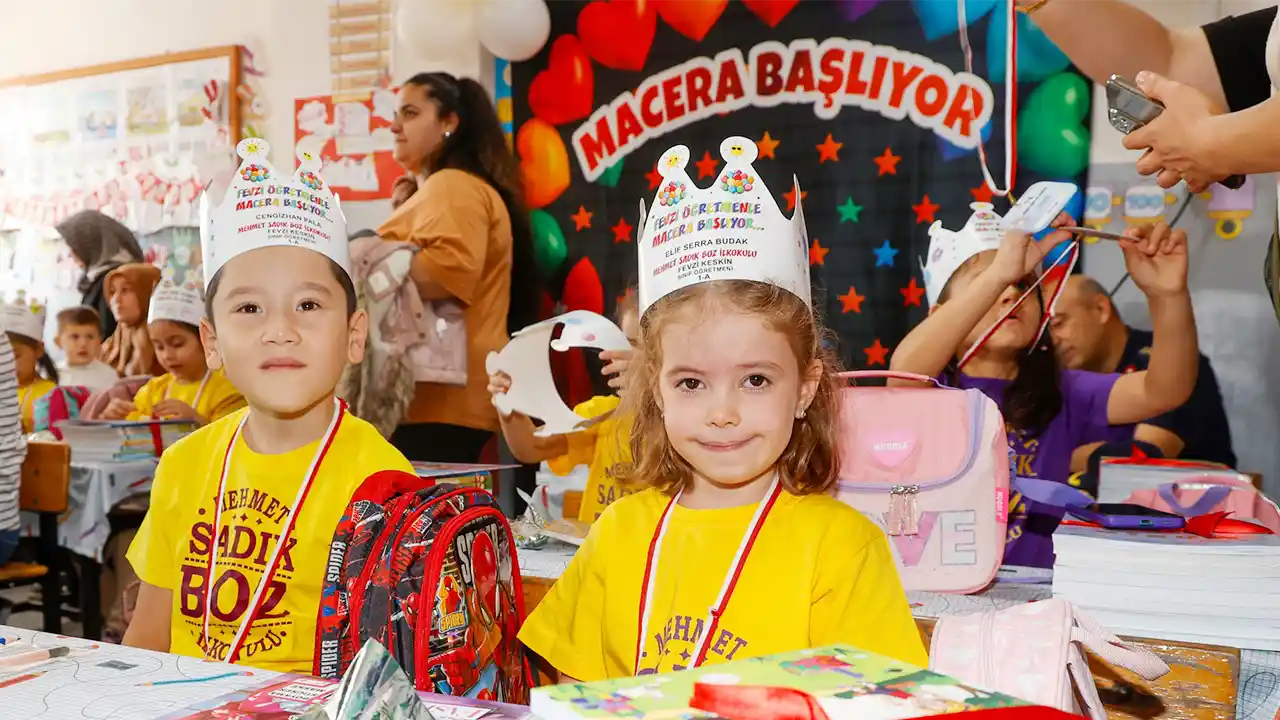 Uşak'ta 65 Bin Öğrenci Ders Başı Yaptı