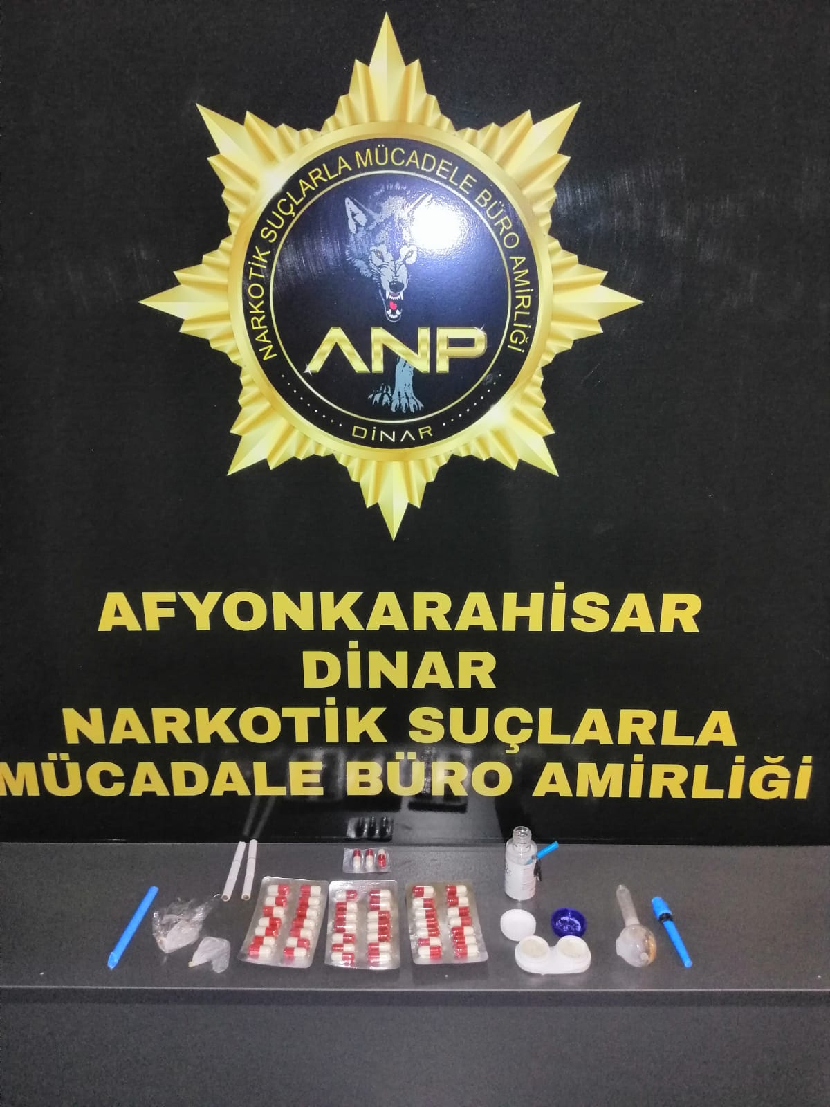 Afyonkarahisar'da uyuşturucuyla yakalanan 5 kişi gözaltına alındı