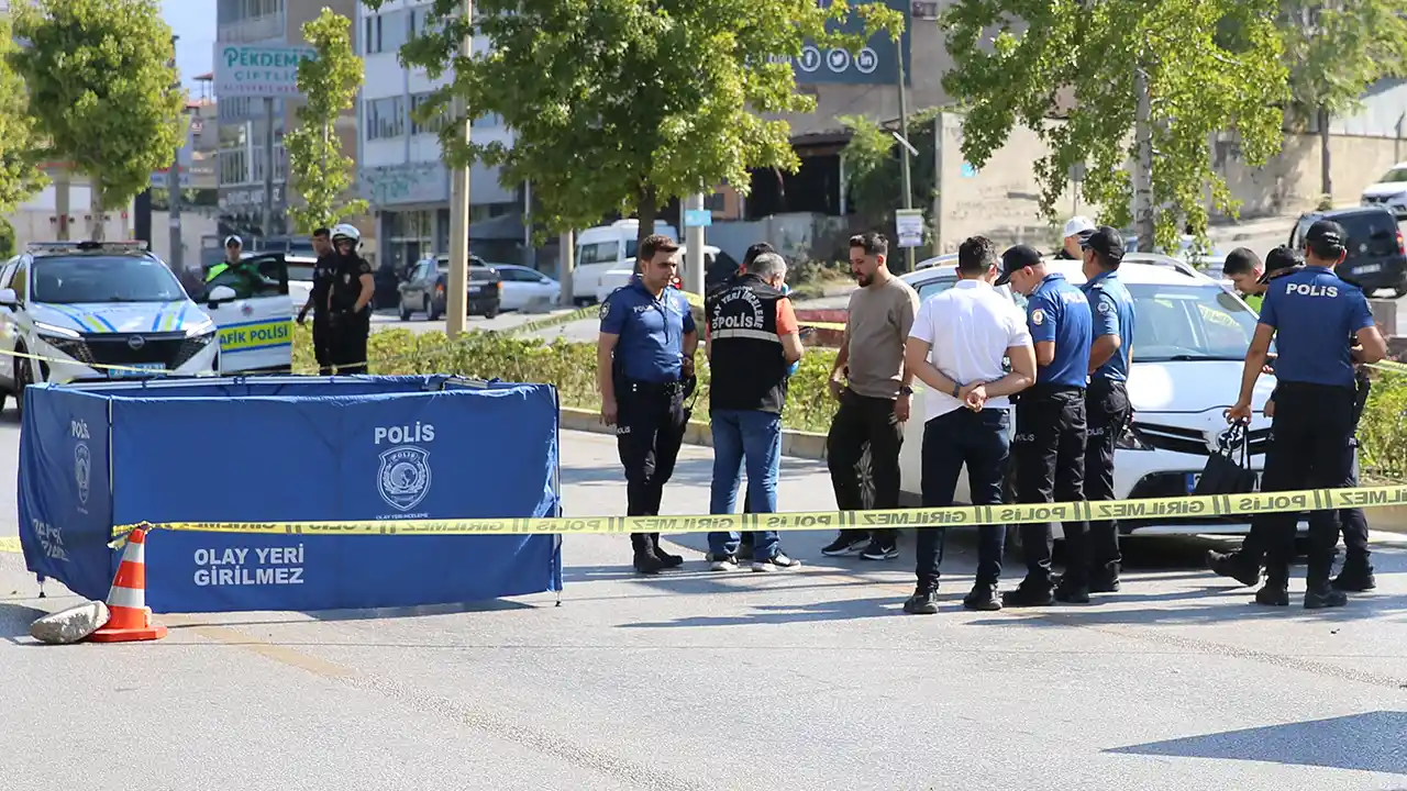 Denizli'de otomobilin çarptığı kadın öldü